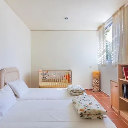 Serenity With Pool, Kalesa Heraklion Villa